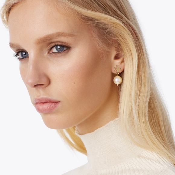 〰 TB | NEW! Tory Burch Logo Pearl Drop Earrings - Picture 2 of 2